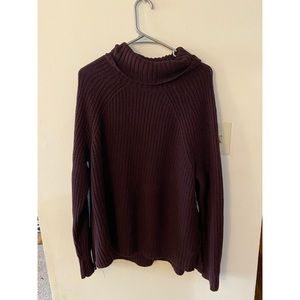 Old Navy Maroon turtleneck sweater